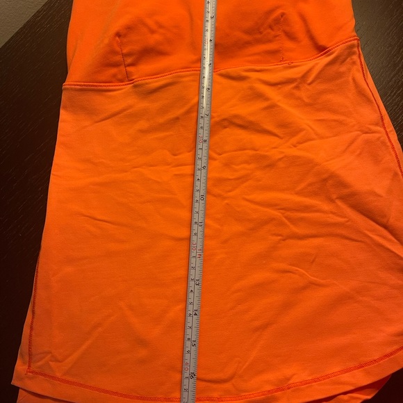 Lululemon cross tank with built in bra - Picture 4 of 5